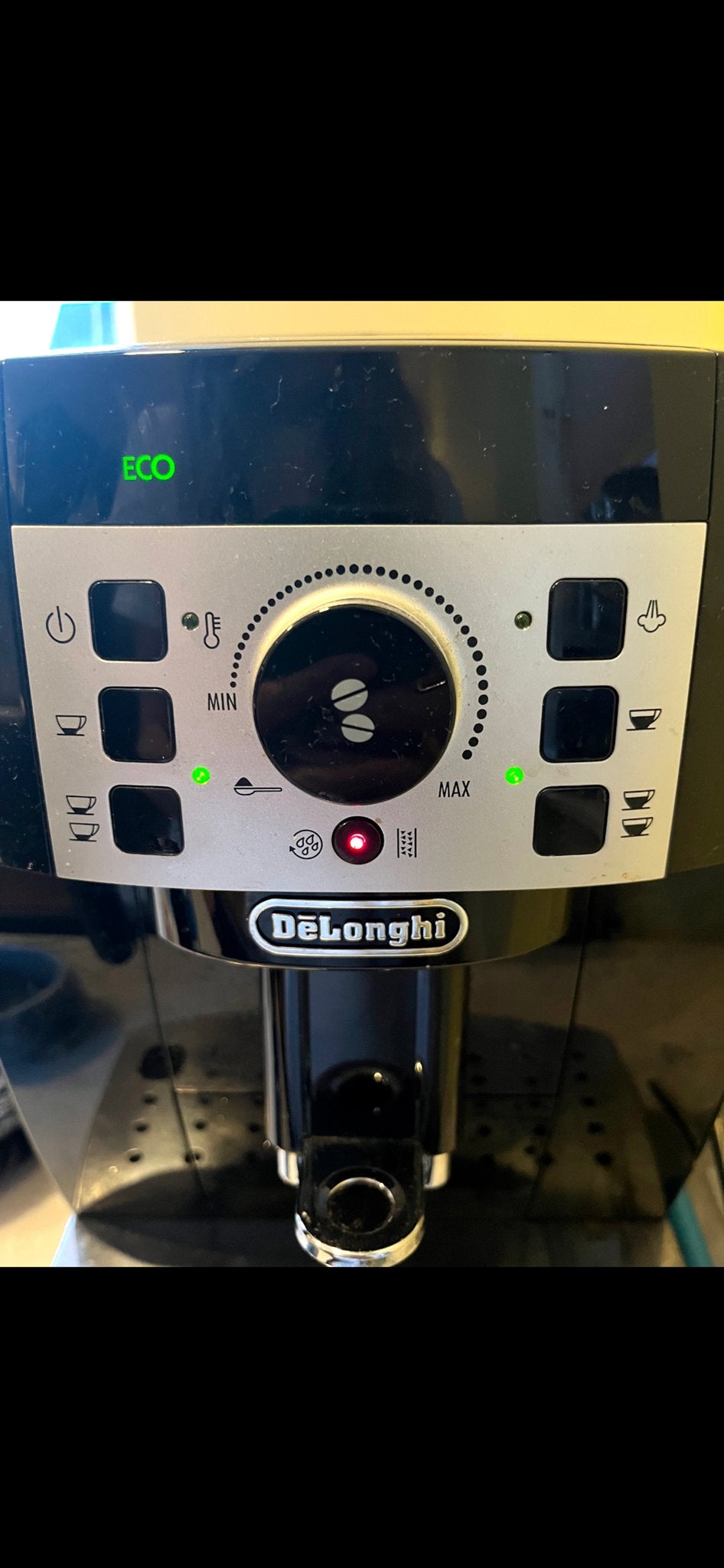 Delonghi Magnifica S - Defect, Witgoed en Apparatuur, Koffiezetapparaten, Ophalen, Afneembaar waterreservoir, 10 kopjes of meer