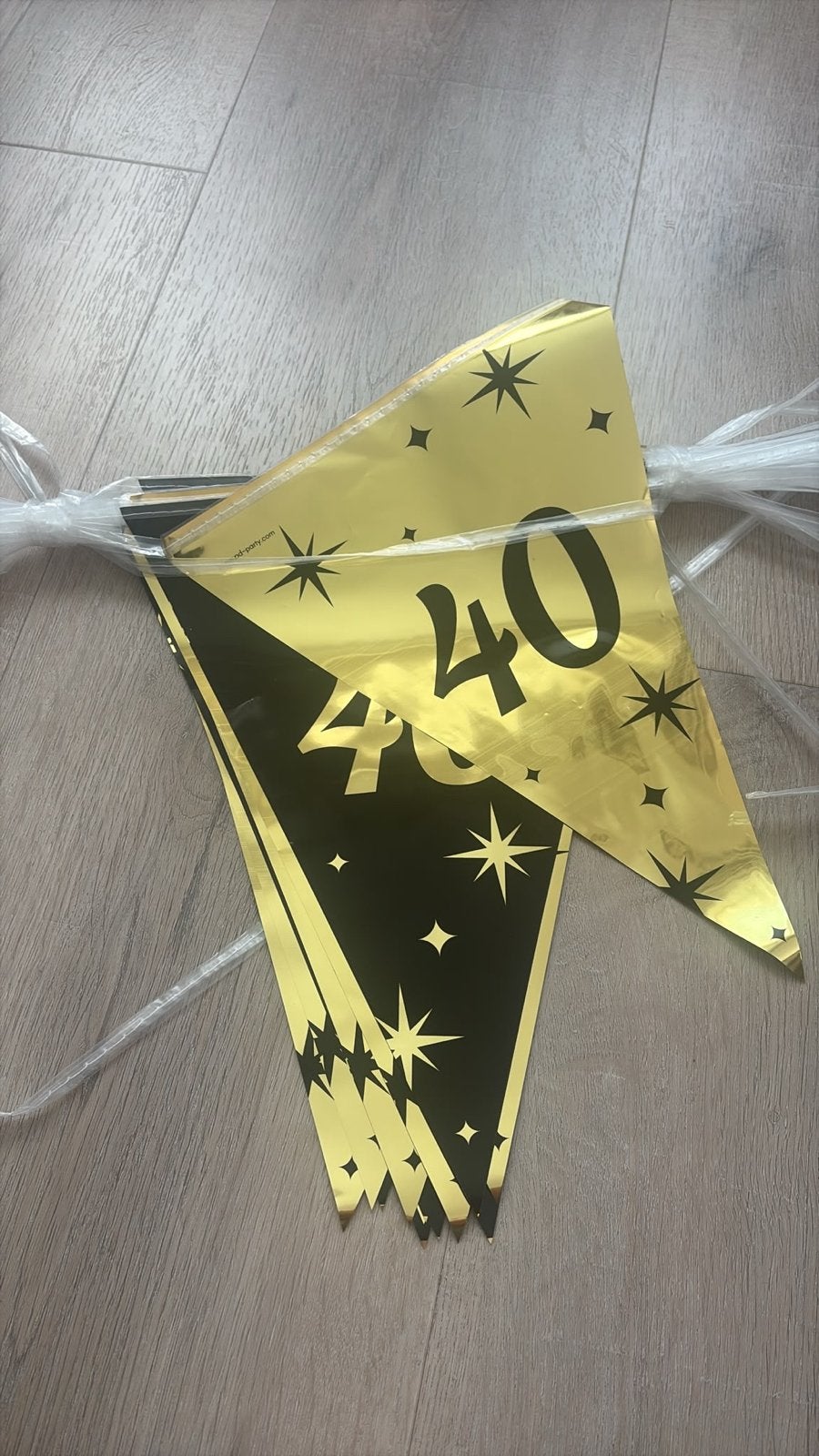 Vlaggetjes 40 jaar - Goud met Zwart, Ophalen of Verzenden, Zo goed als nieuw, Versiering, Verjaardag