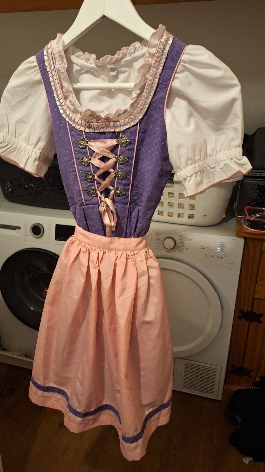 Dirndl maat 128 voor Oktoberfest, Ophalen, Zo goed als nieuw, Kostuum