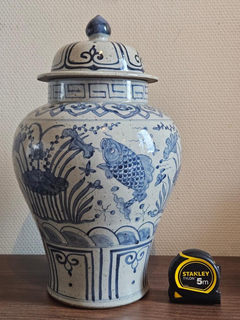 Grote Chinese vaas dekselvaas vintage vissen karpers China, Ophalen of Verzenden