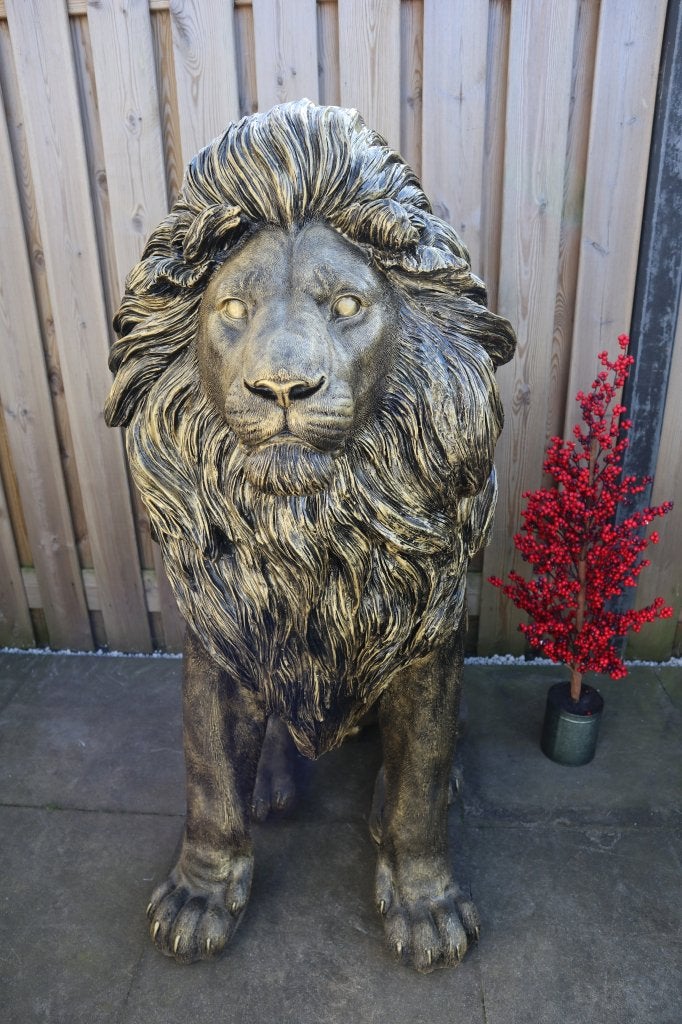 Leeuw beeld goud 134 cm | tuinbeeld & woondecoratie, Dierenbeeld, Kunststof, -, -