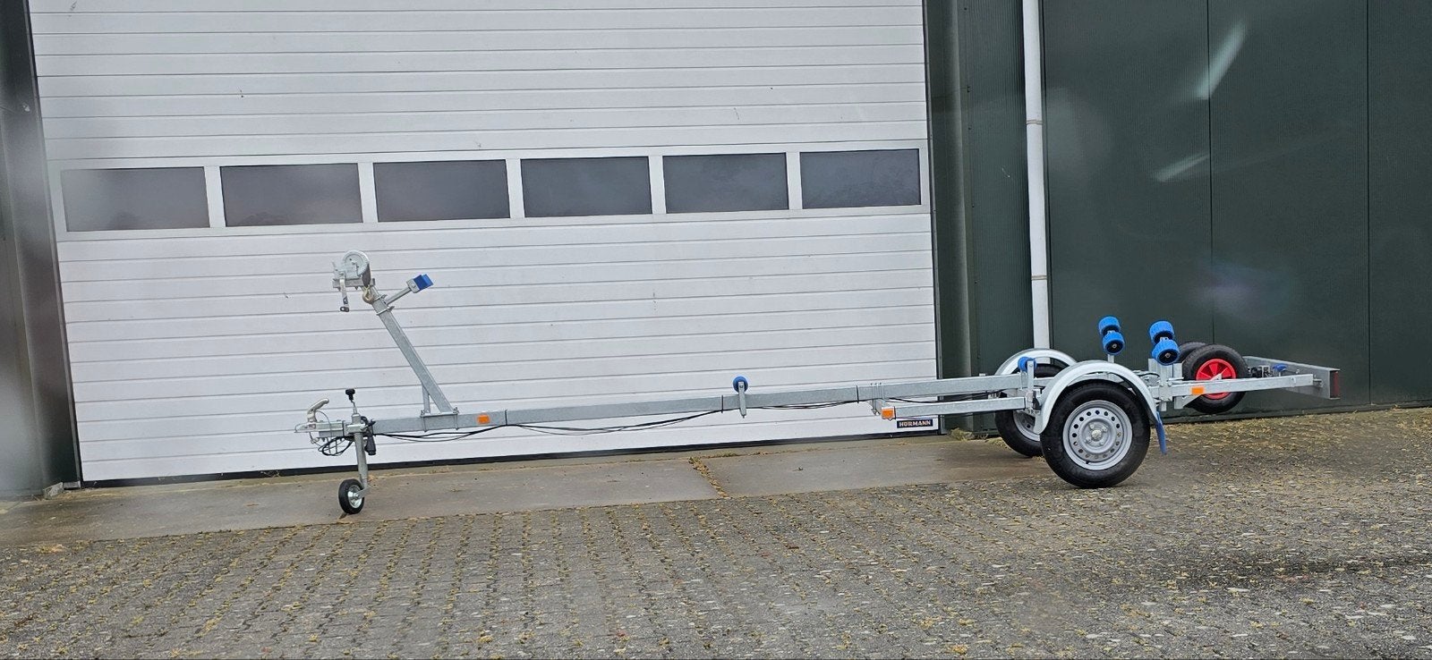 Nieuwe boottrailer met rollen - Ideaal voor sloepen, Ophalen, Minder dan 1500 kg, Sloepentrailer, Verstelbare verlichting