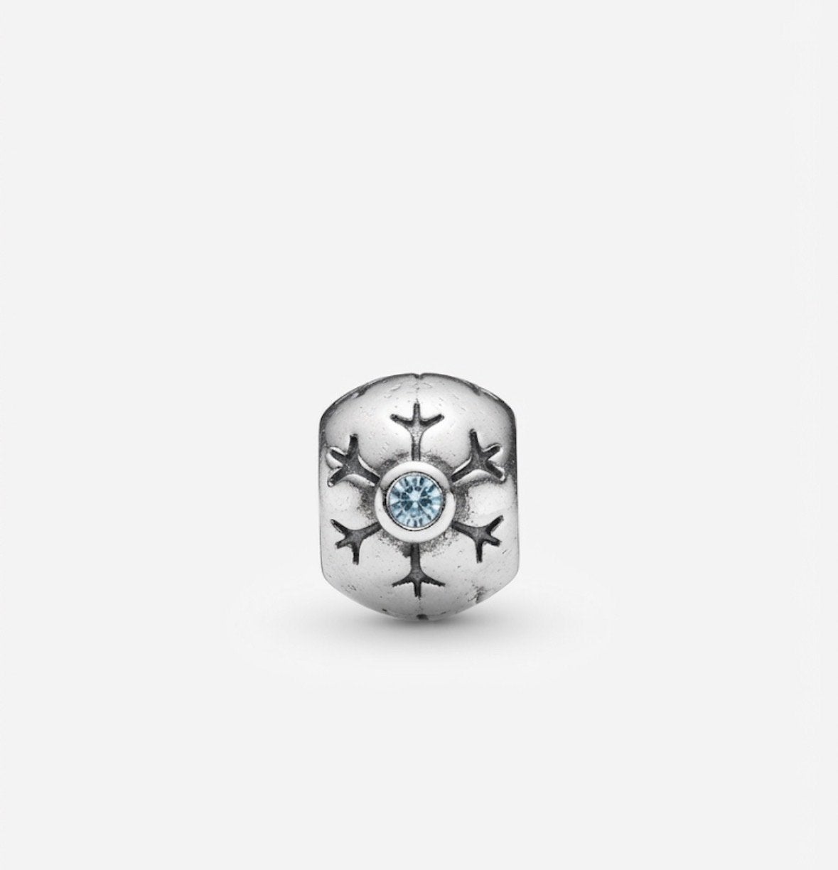 Pandora Sterling Zilver Aqua Blauw CZ Winter Sneeuwvlok Bede, Gebruikt, Pandora, Ophalen of Verzenden, 1 bedel