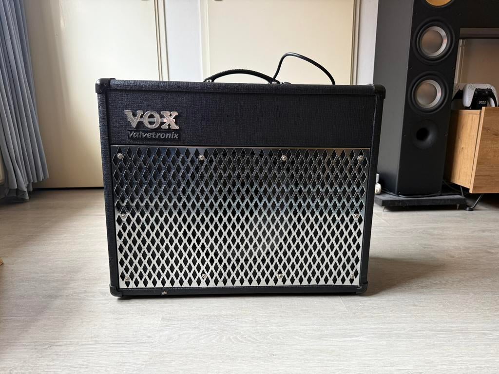 VOX AD50VT Valvetronix gitaarversterker, Ophalen, Zo goed als nieuw, 50 tot 100 watt