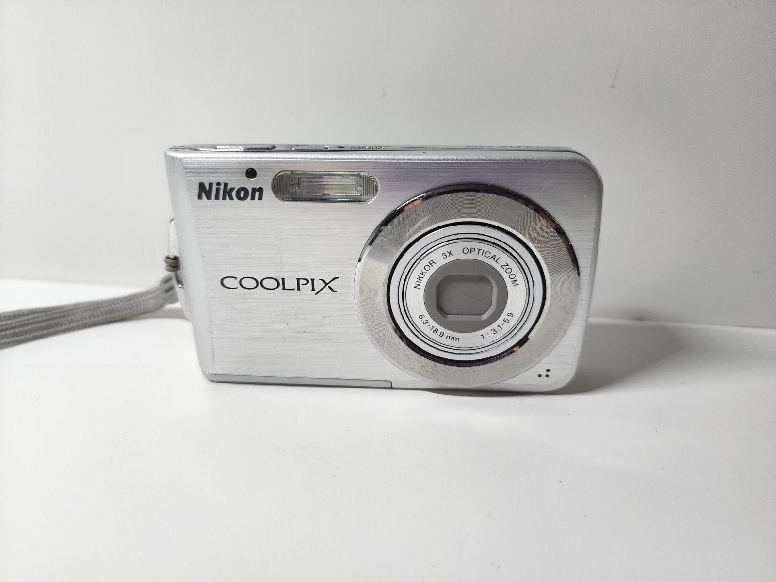 Nikon Coolpix S210 compactcamera (zonder accu), Ingebouwde flitser, Gebruikt, Ophalen of Verzenden, Compactcamera