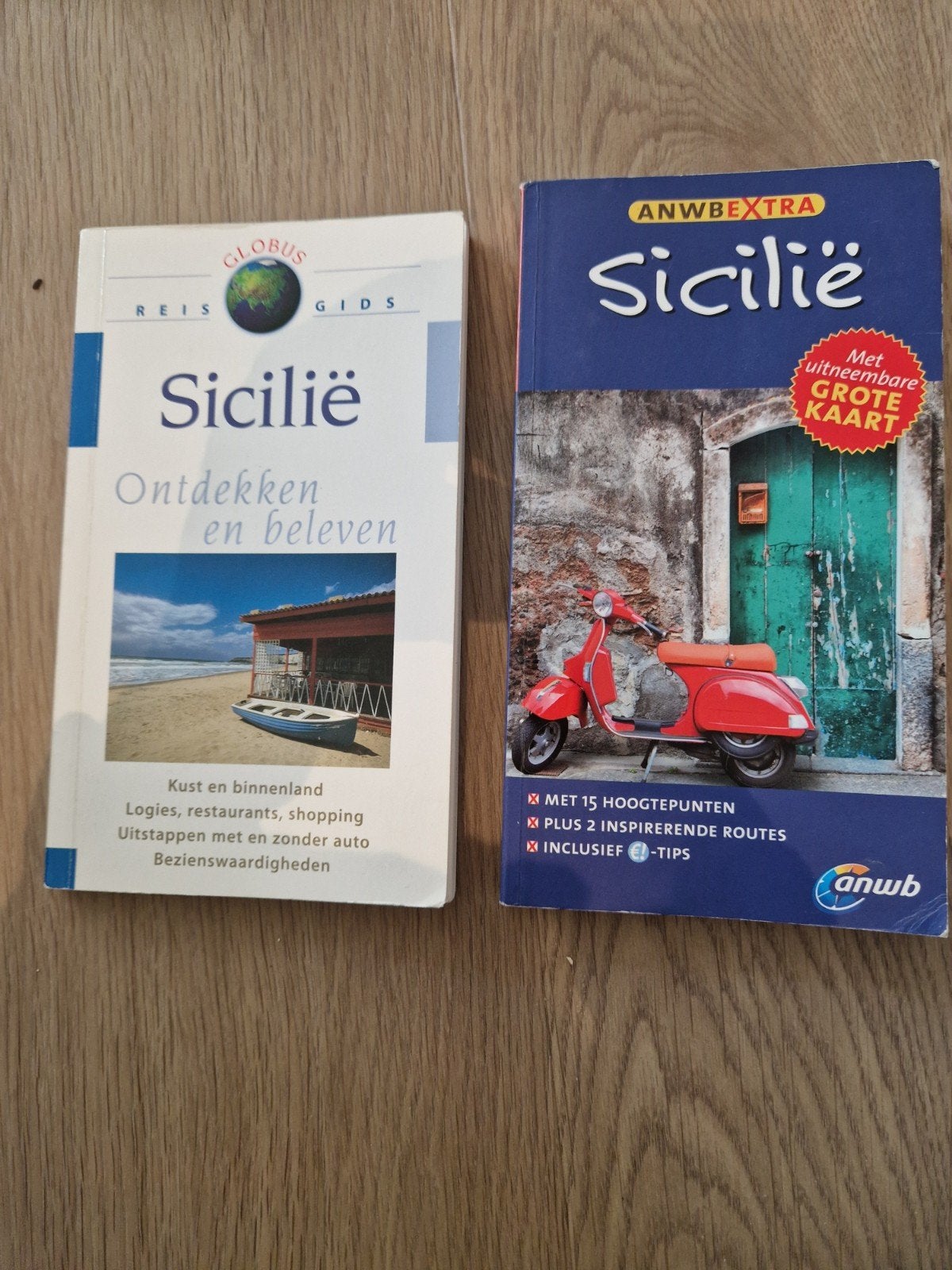 Reisgidsen Sicilië: ANWB Extra en Globus, Gelezen, Europa, Ophalen of Verzenden, Reisgids of -boek