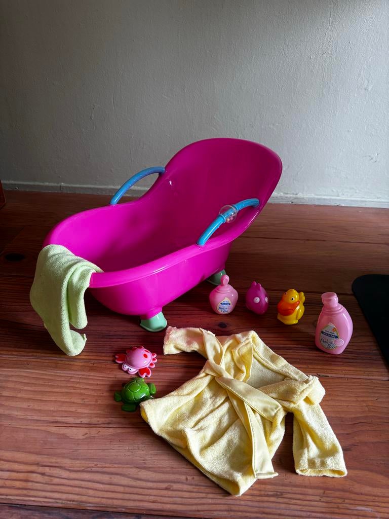 Poppenbadje met accessoires - compleet speelset, Ophalen of Verzenden, Gebruikt, Overige typen