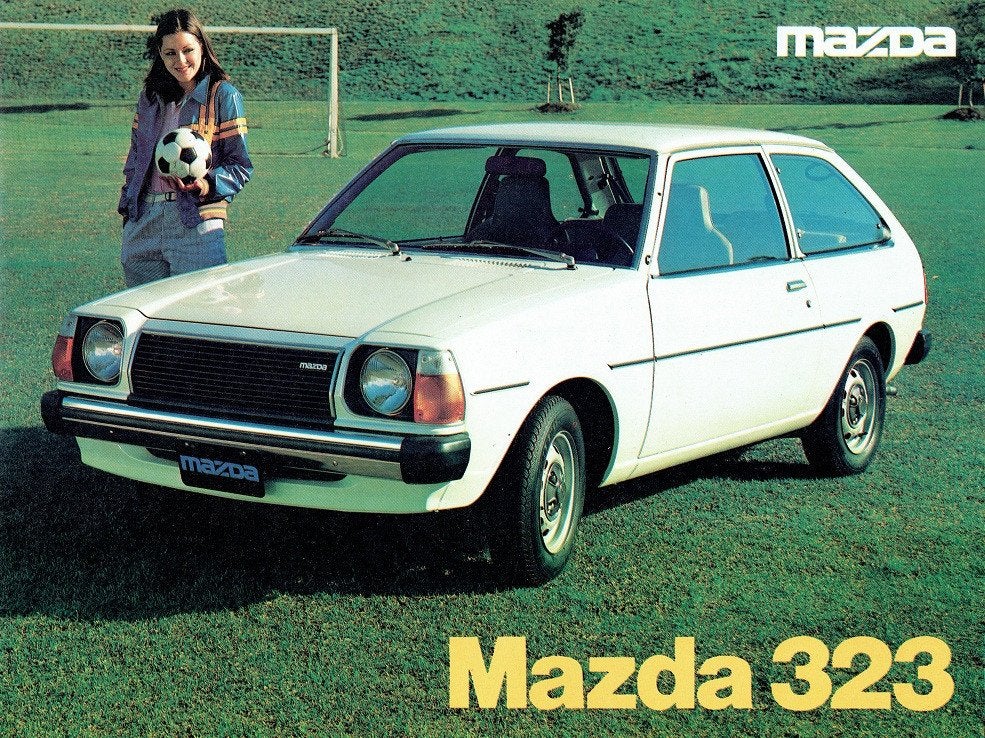 Folder Mazda 323 (1978), Boeken, Auto's | Folders en Tijdschriften, Verzenden, Gelezen, Mazda