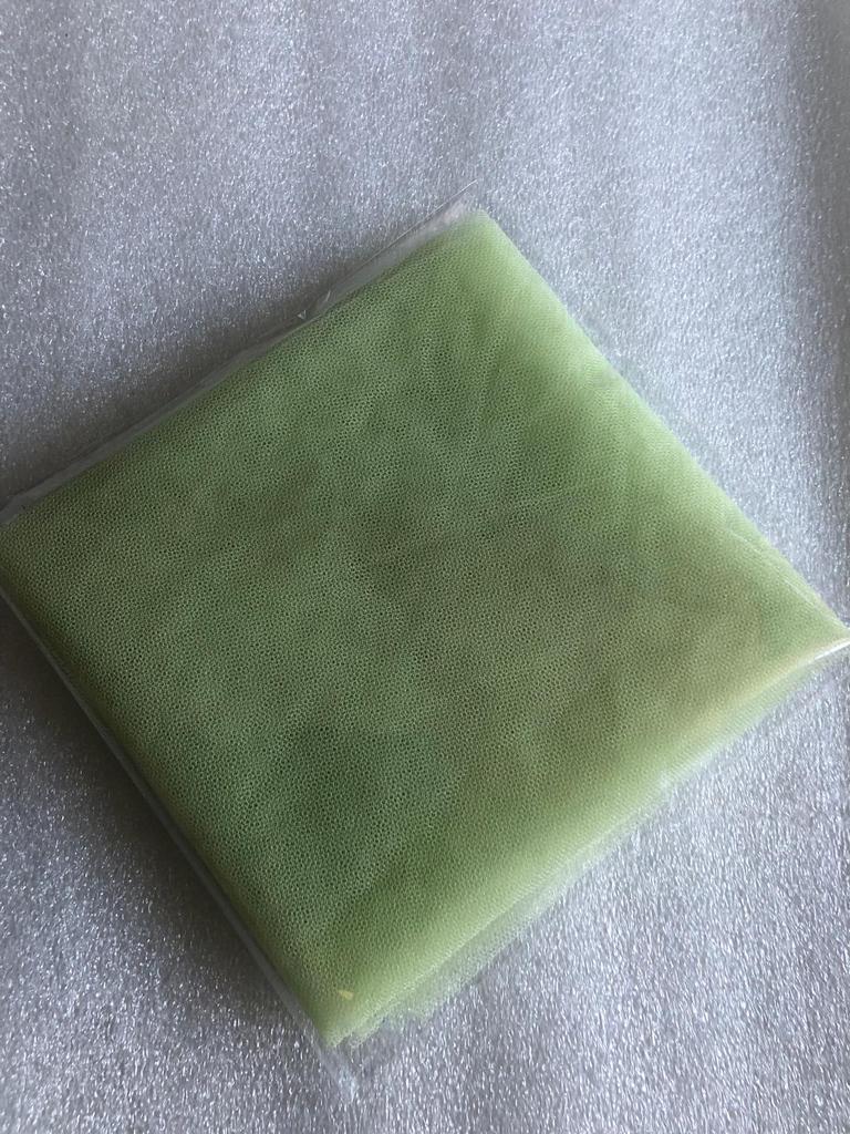 Tulle - kiwi groen x 2 stuks - 1.50 per stuk, 120 cm of meer, Ophalen of Verzenden, Zo goed als nieuw, Katoen
