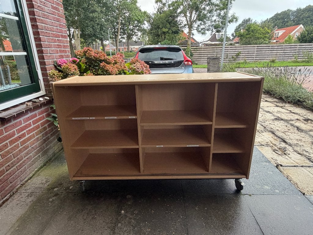 3x Boekenkast Schoolkast Eromes, Ophalen, Gebruikt