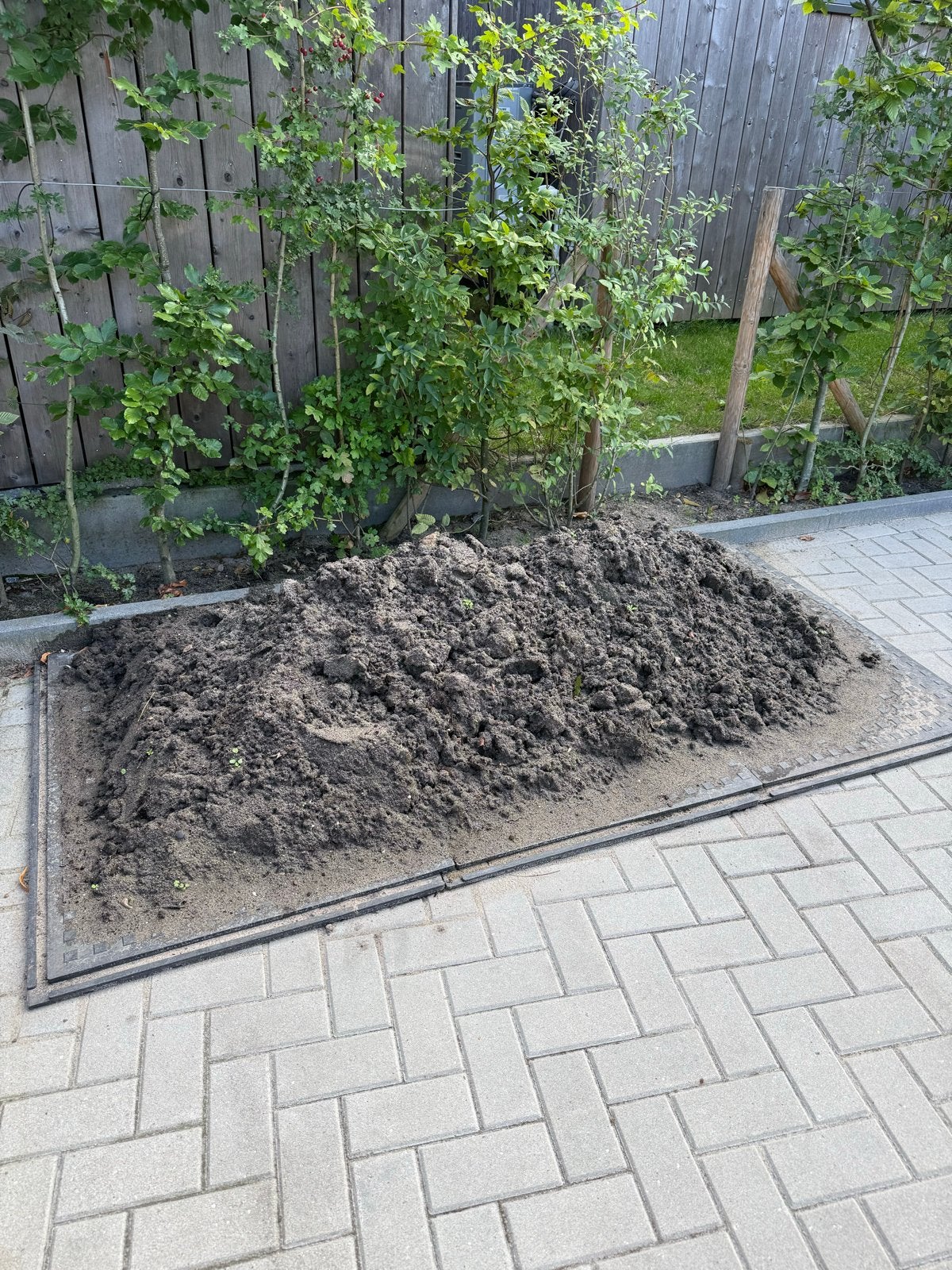 Gratis af te halen: Ophoogzand / Tuinaarde, Ophalen, Gebruikt, Ophoogzand