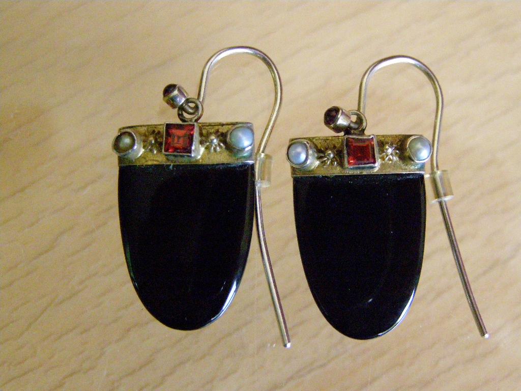 VINTAGE OORBELLEN ZILVER 925ST ONYX PARELS RODE STEEN, Hangers, Ophalen of Verzenden, Zo goed als nieuw, Met edelsteen