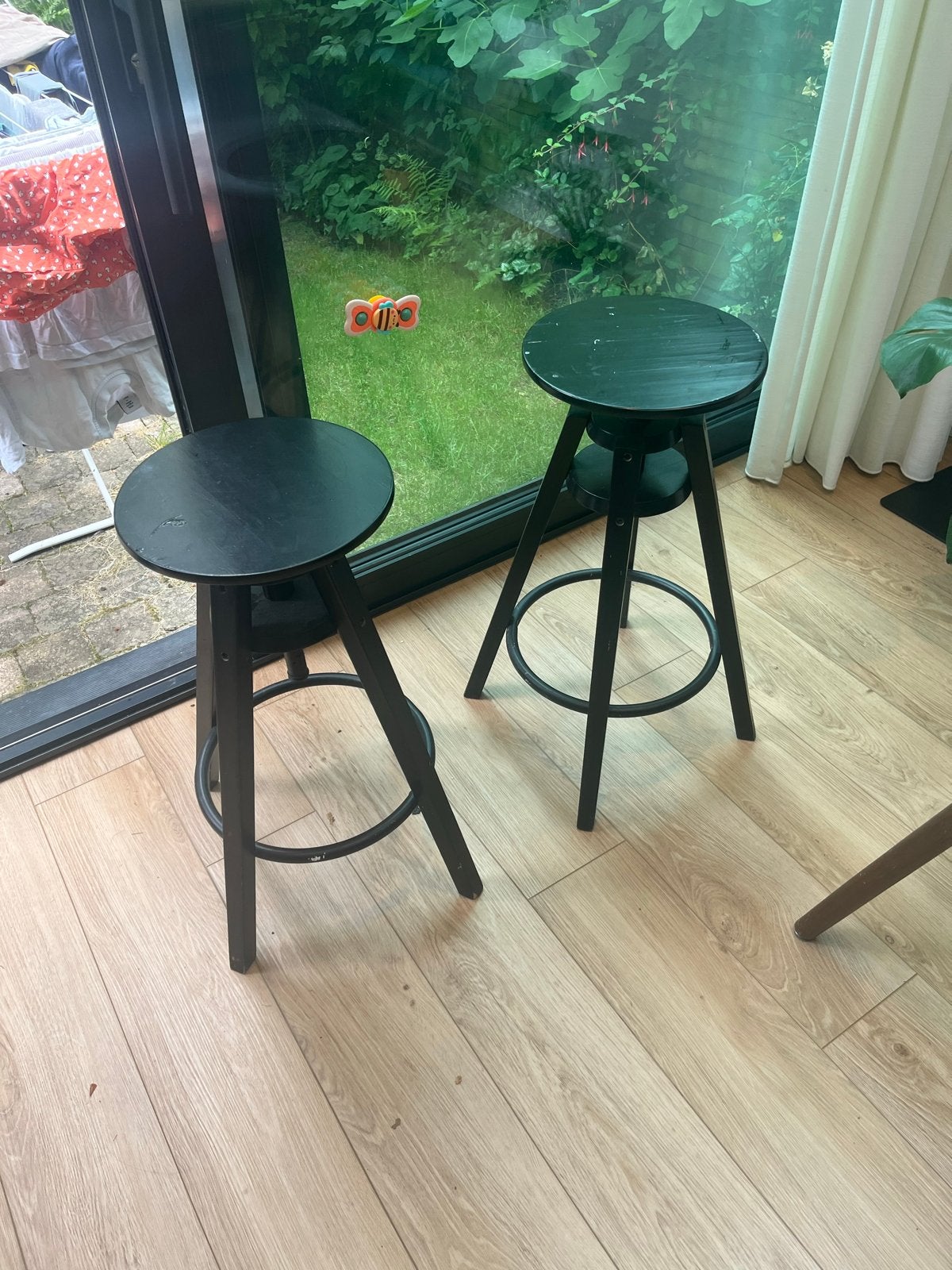 2x IKEA Dalfred barkrukken - gebruikt, functioneert goed, Ophalen, Gebruikt, In hoogte verstelbaar, Hout