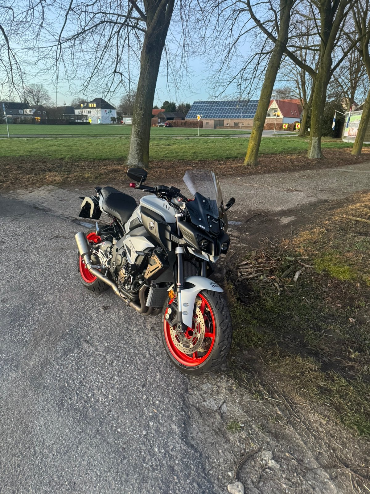 Zeer Nette Yamaha mt-10 tekoop! Mt09 mt10 mt07 NL, Occasion, 4 cilinders, Motorrijbewijs A, Particulier