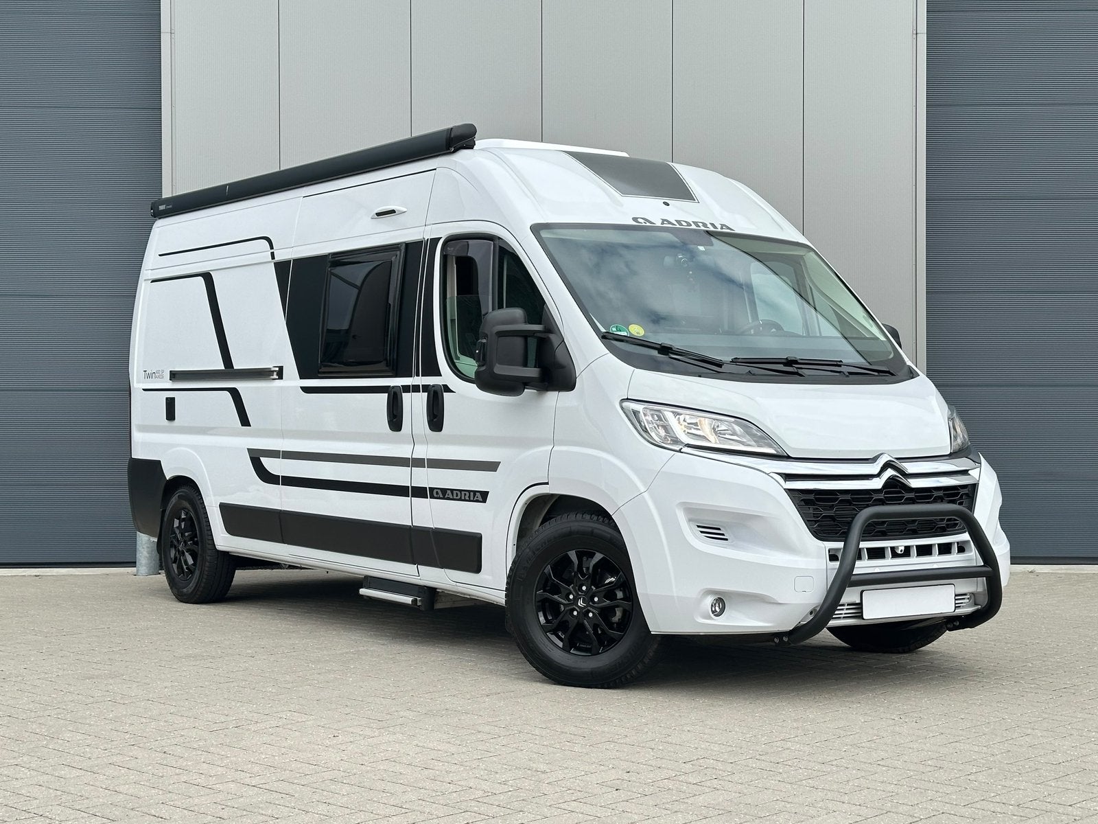 Adria Twin Axess 600 SP - Buscamper zgan 2024, Buscamper of Camperbus, Ringverwarming, Luifel, Tot en met 2