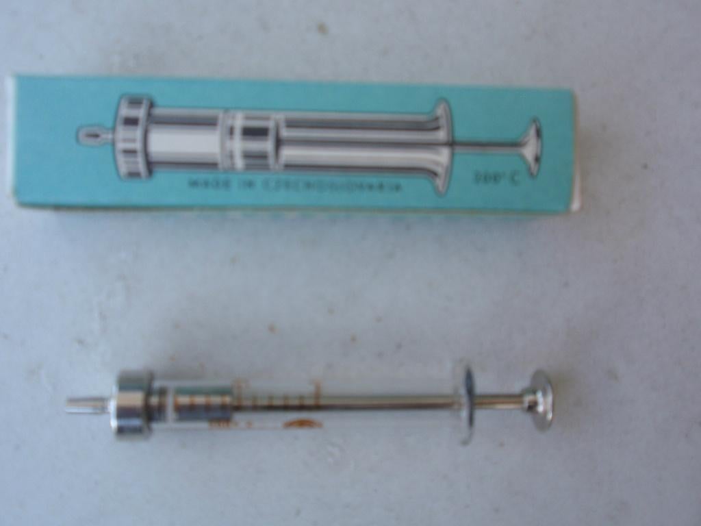 vintage injectie spuiten 1 ml, Diversen, Verpleegmiddelen, Ophalen of Verzenden, Nieuw