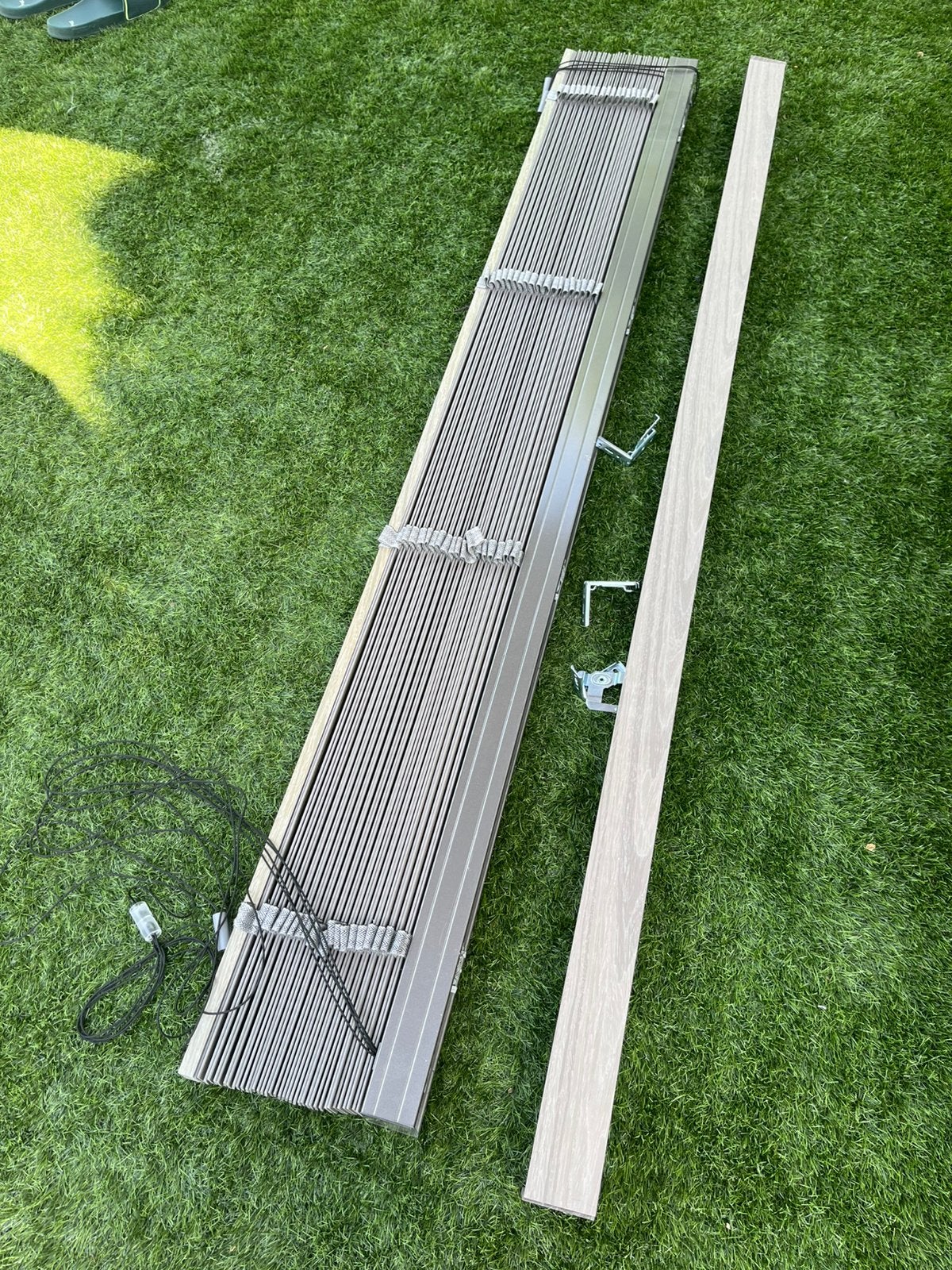 2 stuks nette Houten jaloezieën JENS lichtgrijs kwantum, Ophalen, 50 tot 100 cm, Zo goed als nieuw, 150 tot 200 cm