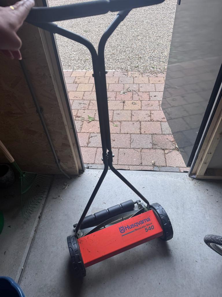 Husqvarna Novollette Silent 540 Kooimesmaaier, Tuin en Terras, Gebruikt, Handgrasmaaier, Ophalen of Verzenden, Opvangbak