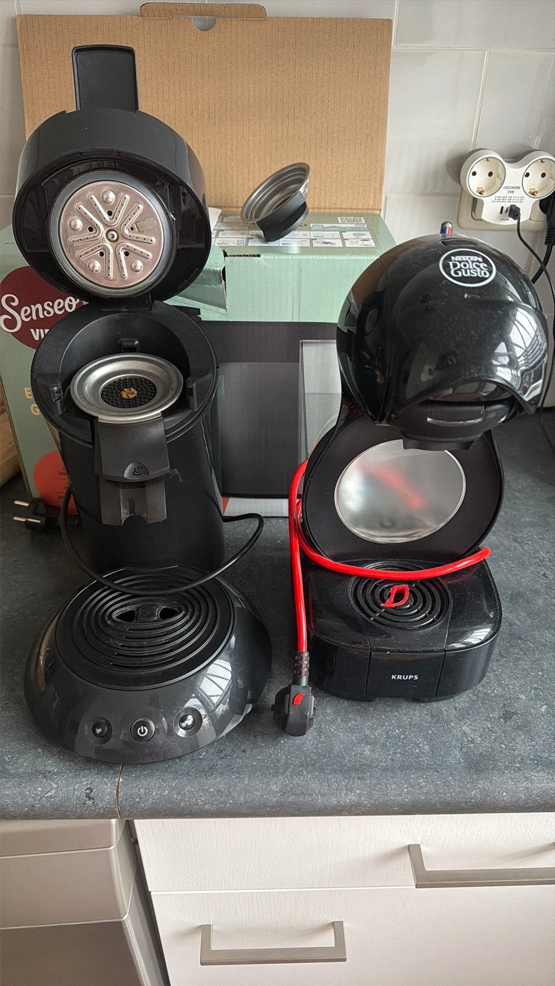 Senseo en dolce gusto apparaat, Ophalen, Koffiemachine, Zo goed als nieuw, 2 tot 4 kopjes