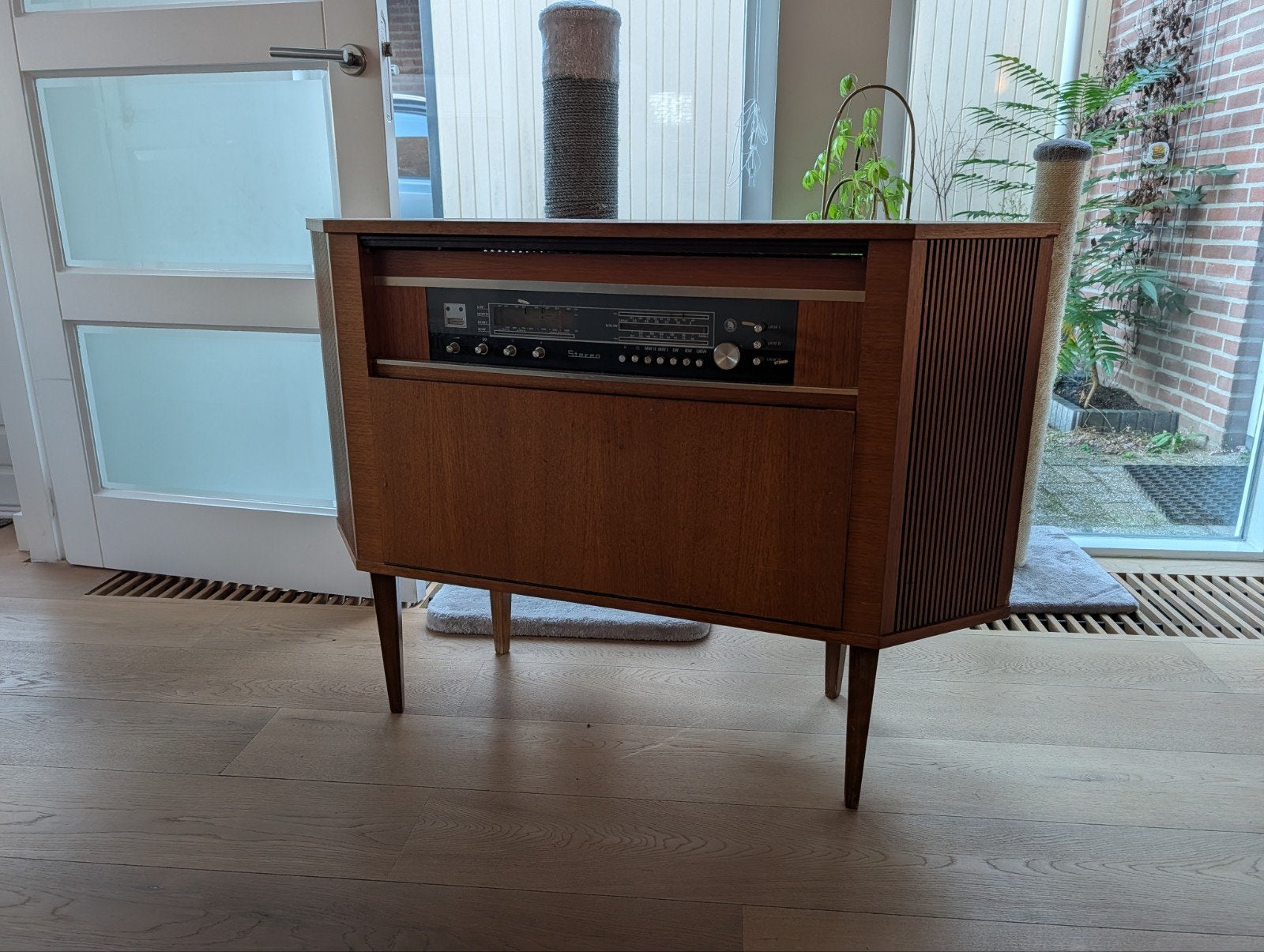 Vintage Philips Hoekmeubel Radio - Stereokonzertgerät, Antiek en Kunst, Ophalen