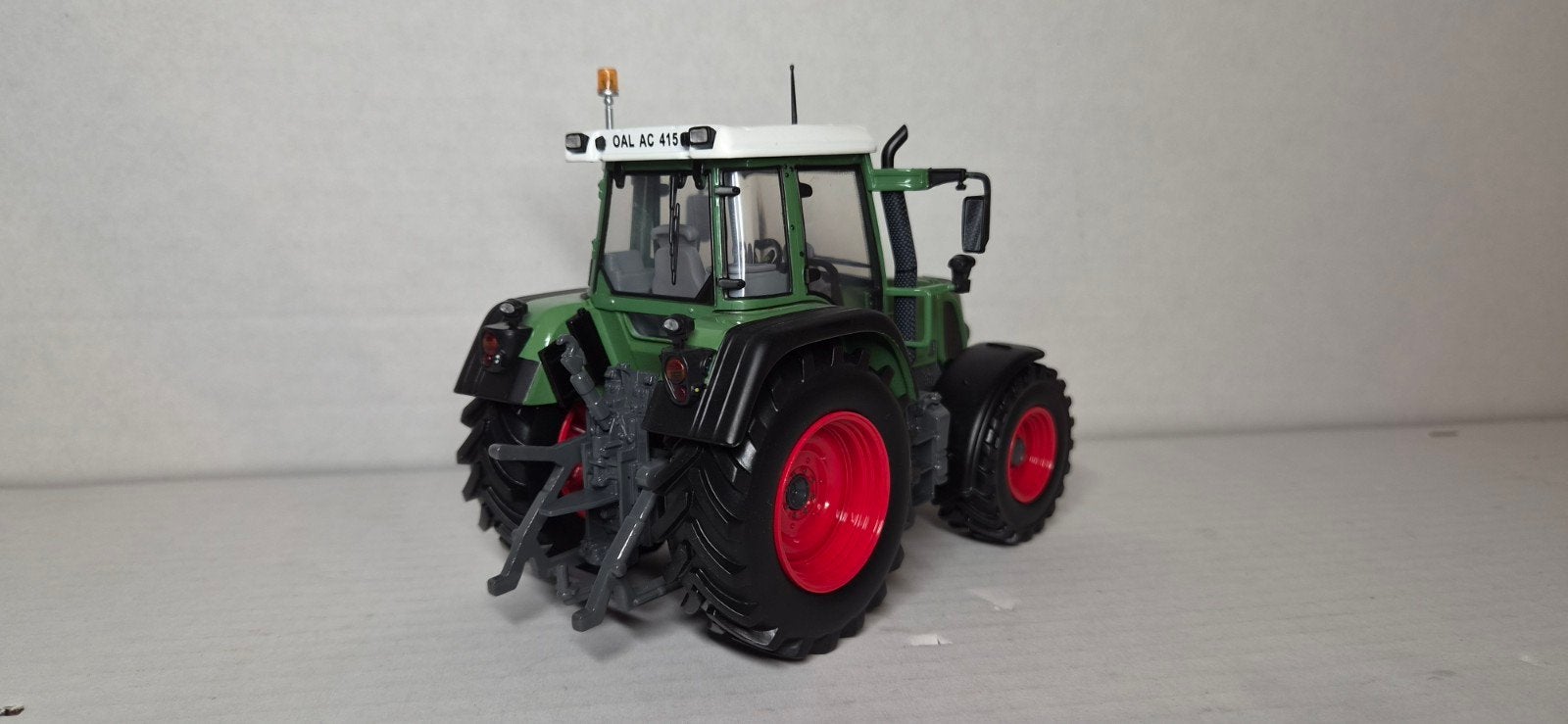 Fendt Vario 415 Universal Hobbies, Tractor of Landbouw, N.v.t., Ophalen of Verzenden, Zo goed als nieuw