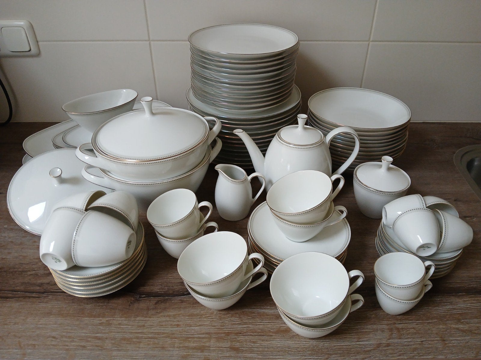 Vintage Arzberg uitgebreid servies met grijs geblokt randje, Ophalen