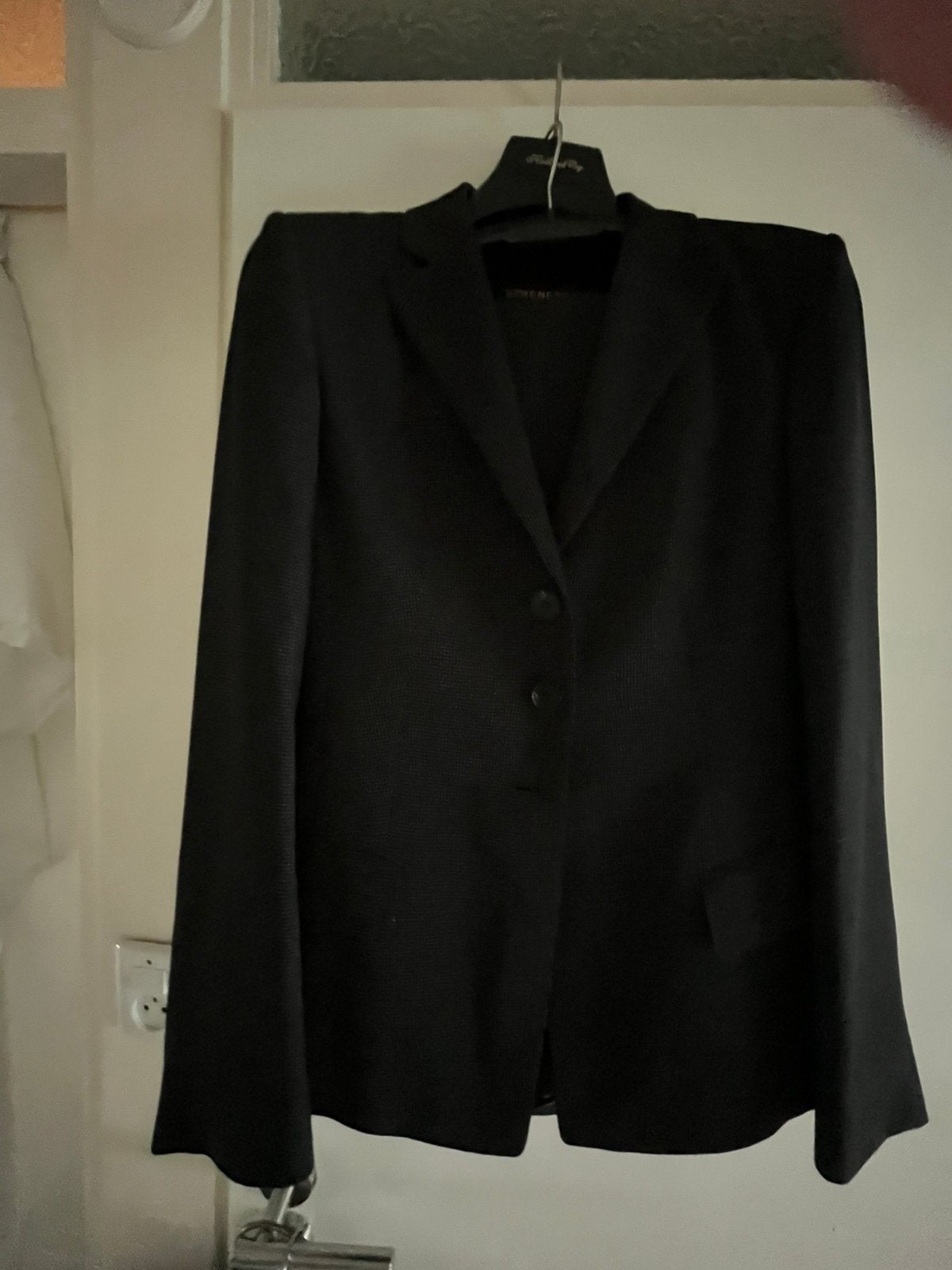Strenesse damespak, colbert en pantalon mt 36, Ophalen of Verzenden, Zo goed als nieuw, Zwart
