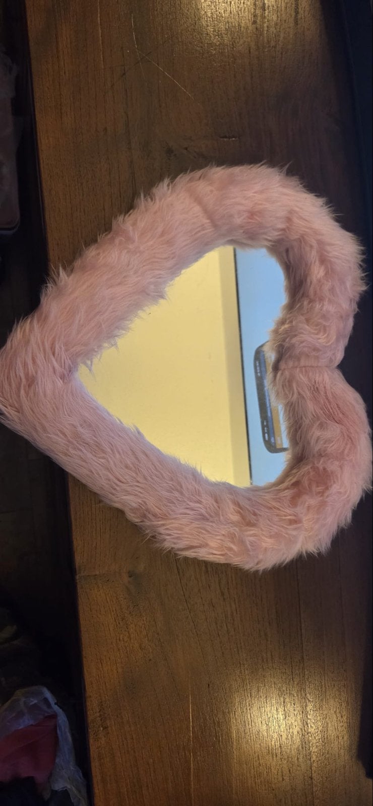 Roze hartvormige spiegel met pluizige rand, Minder dan 50 cm, Ophalen of Verzenden, Zo goed als nieuw, Minder dan 100 cm