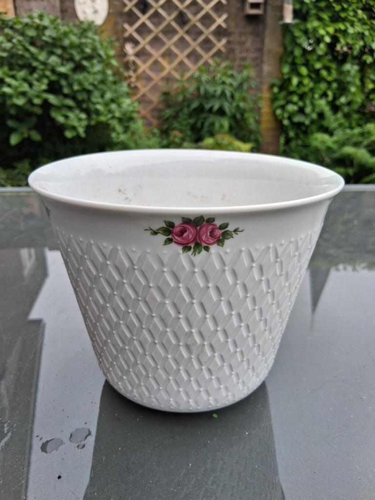 Cache pot winterling Rastau Bavaria, Ophalen of Verzenden, Wit, Aardewerk of Porselein, Minder dan 50 cm