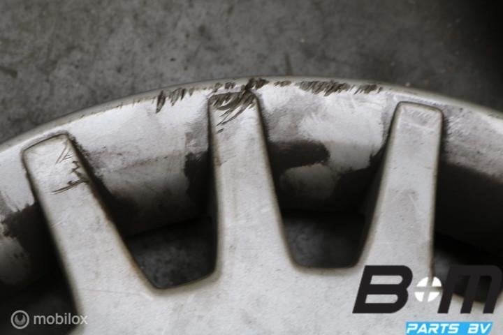 Org 15 inch wieldoppen VW Golf 4 / Bora 1J0601147H, Gebruikt, Band(en)