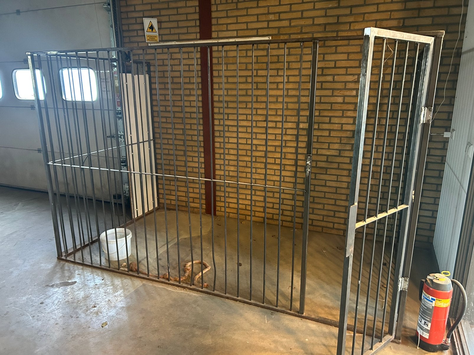 Hondenkennel, Dieren en Toebehoren, Hondenhokken, Ophalen, Hondenkennel, 100 cm of meer, 110 cm of meer