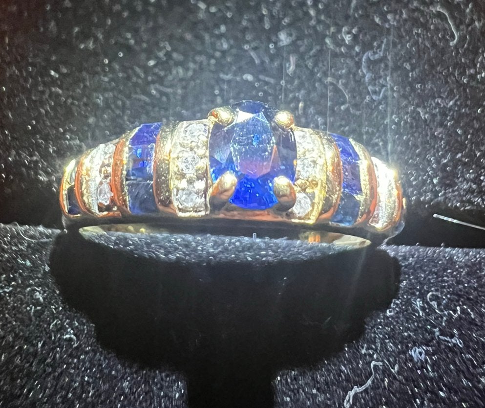 14k gold ladies ring with natural sapphires and diamonds, Ophalen, Zo goed als nieuw, 17 tot 18, Dame
