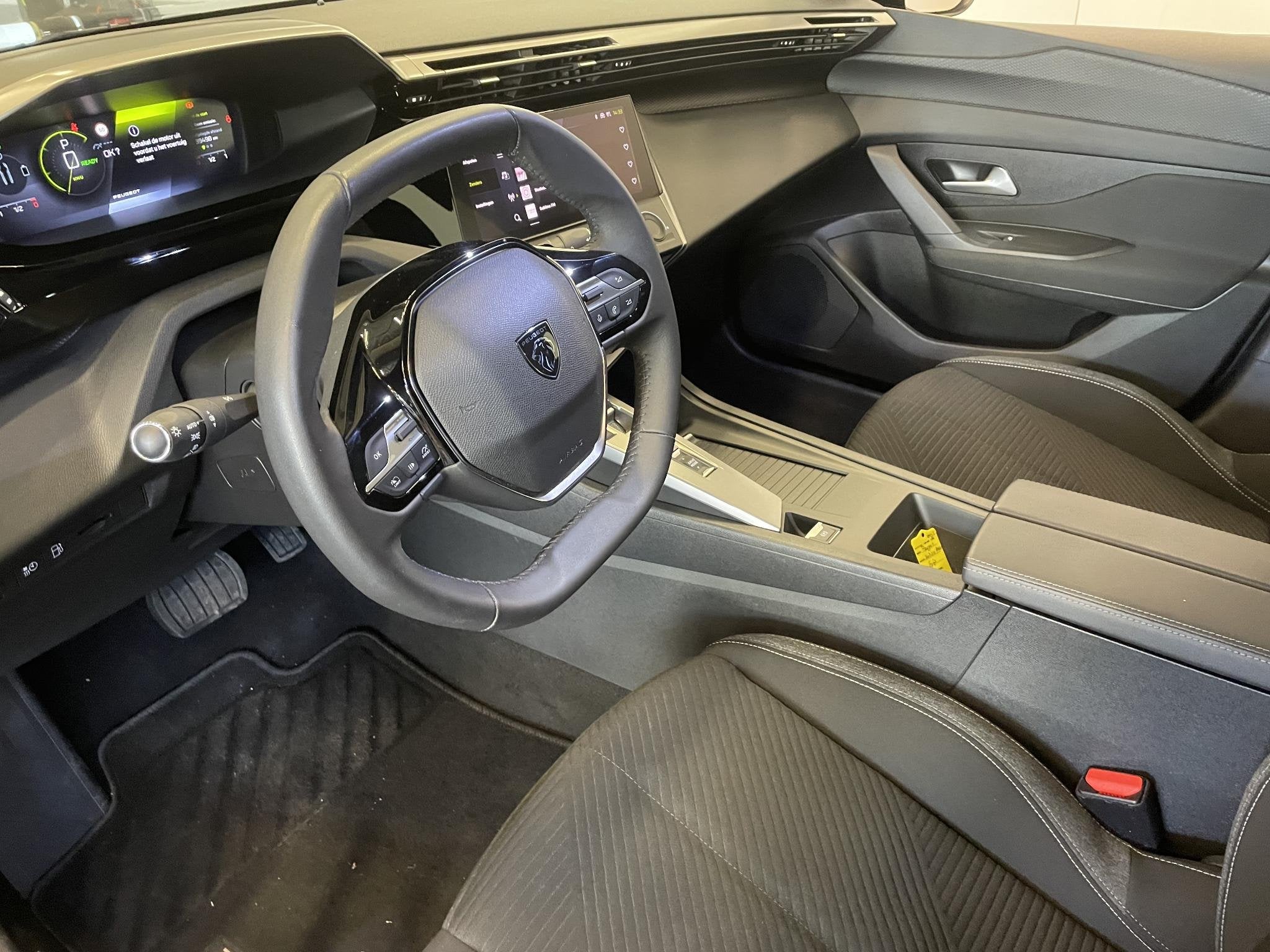 Peugeot 308 SW 1.6 PHEV 180pk Automaat Active Pack Business, Auto's, Stof, Gebruikt, Plug-in hybride, Hybride Elektrisch/Benzine