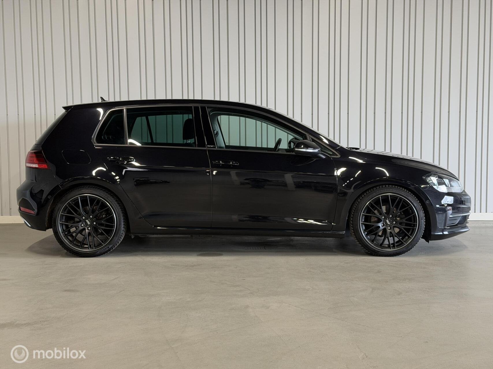 Volkswagen Golf 1.0 TSI Highline IQ drive stoelverwarm. navi, Gebruikt, Euro 6, 1165 kg, 116 pk