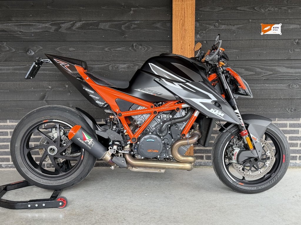 KTM 1290 Super Duke RR 180pk | 2023 | 1 of 500 | Trackpack, Motoren, 2 cilinders, Occasion, Motorrijbewijs A, Bedrijf
