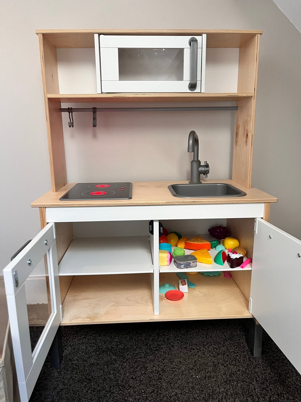 Ikea Duktig kinderkeuken met magnetron en speelgoed, Ophalen, Zo goed als nieuw, Hout, Speelkeuken