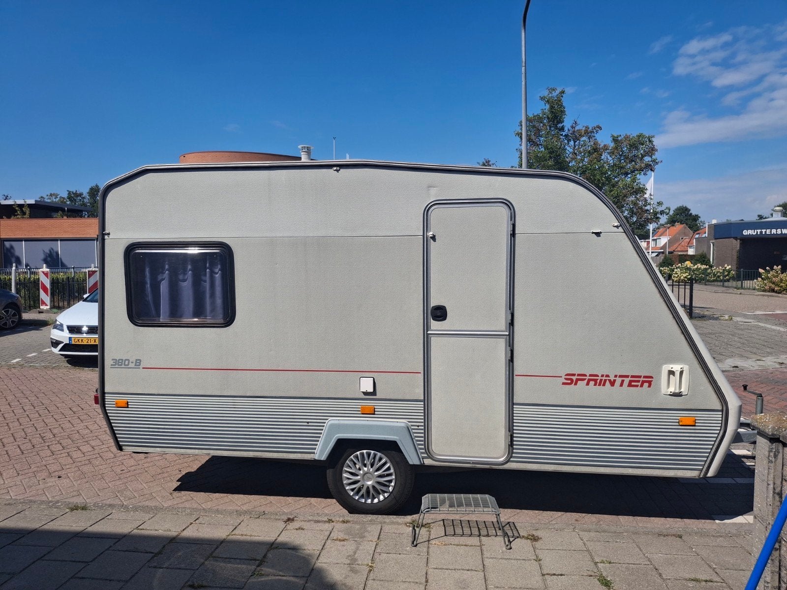 Beyerland Sprinter 380B (met stalling), Luifel, Frans bed, Treinzit, Particulier