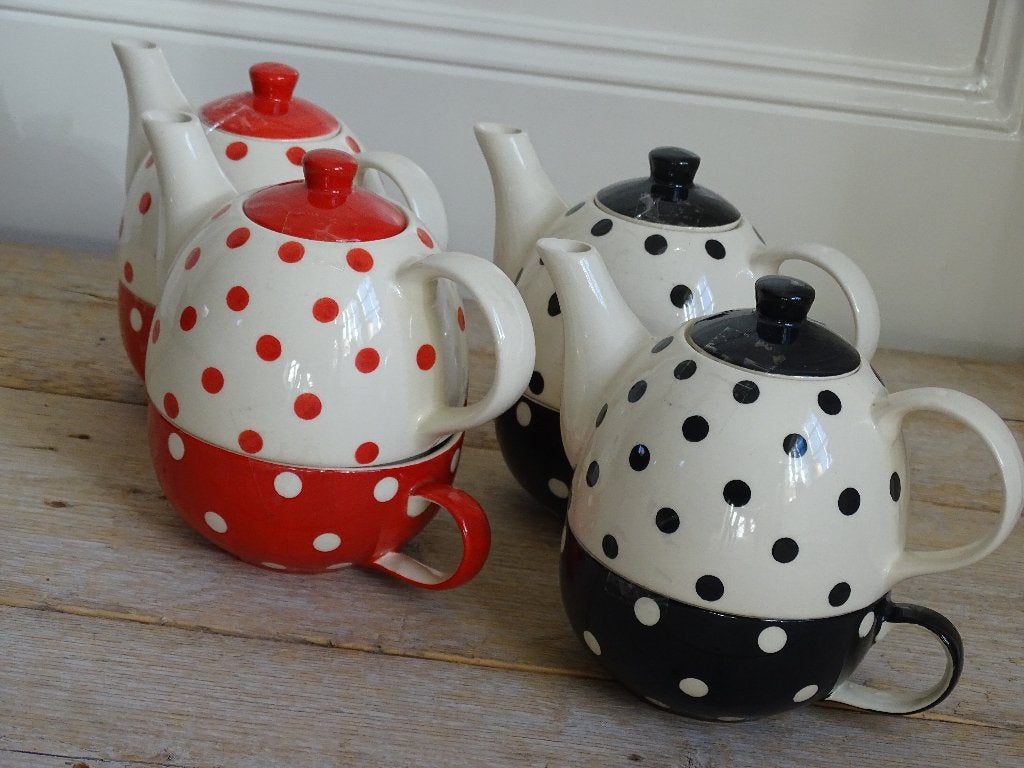 4x Tea-for-one, V&D, rood/wit en zwart/wit STIPPEN, gaaf, Overige merken, Overige typen, Ophalen of Verzenden, Zo goed als nieuw