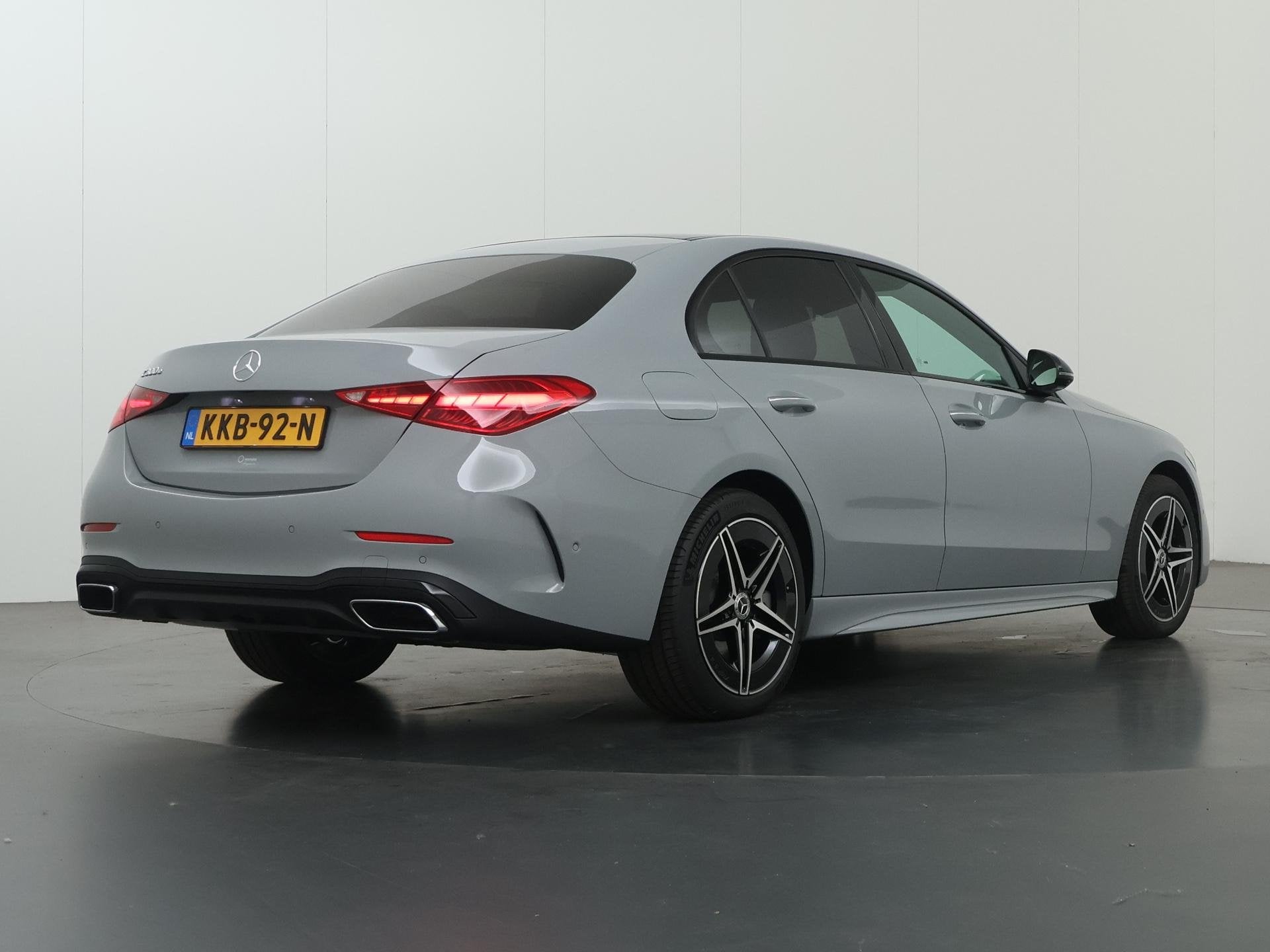 Mercedes-Benz C-Klasse 300 e Business Solution AMG | Panoram, Auto's, Automaat, Achterwielaandrijving, 1800 kg, 4 cilinders