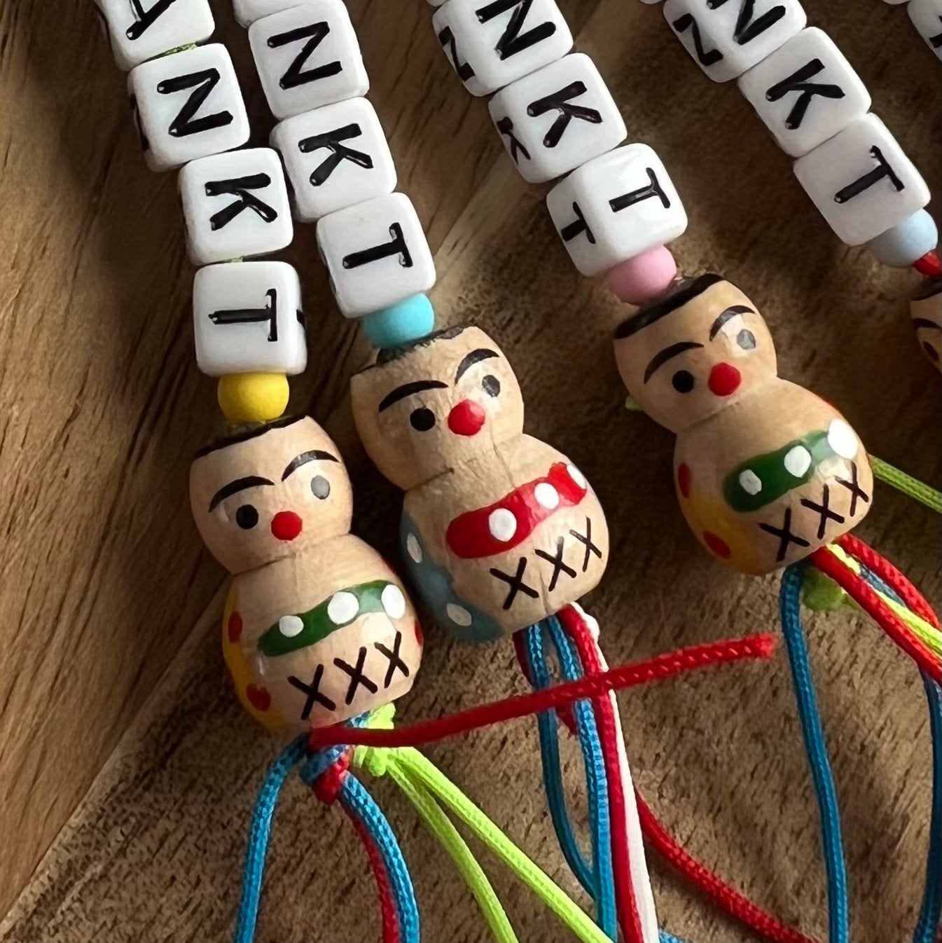 Naam sleutelhangers gelukspoppetjes bedankjes en traktaties, Ophalen of Verzenden, Zo goed als nieuw
