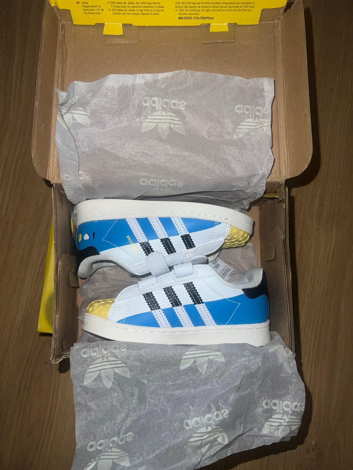 LEGO X Adidas Superstar maat 26, Ophalen of Verzenden, Nieuw, Jongen of Meisje, Schoenen