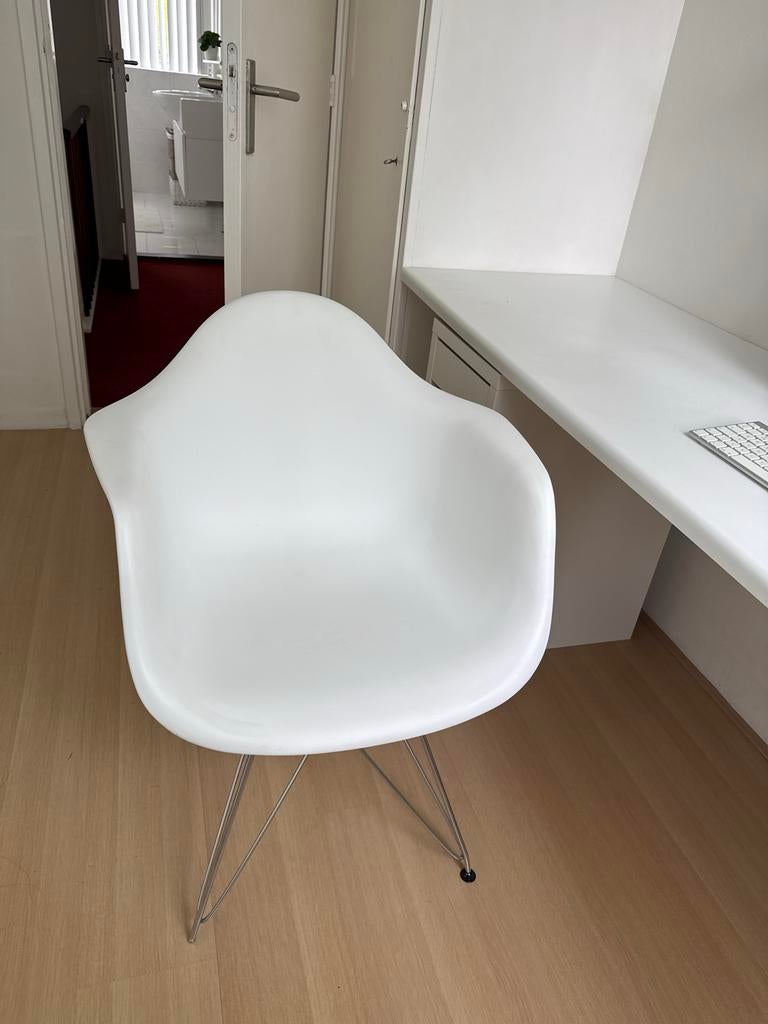 Design stoel wit - Eames stijl 2 stuks!, Ophalen, Kunststof, Wit, Zo goed als nieuw