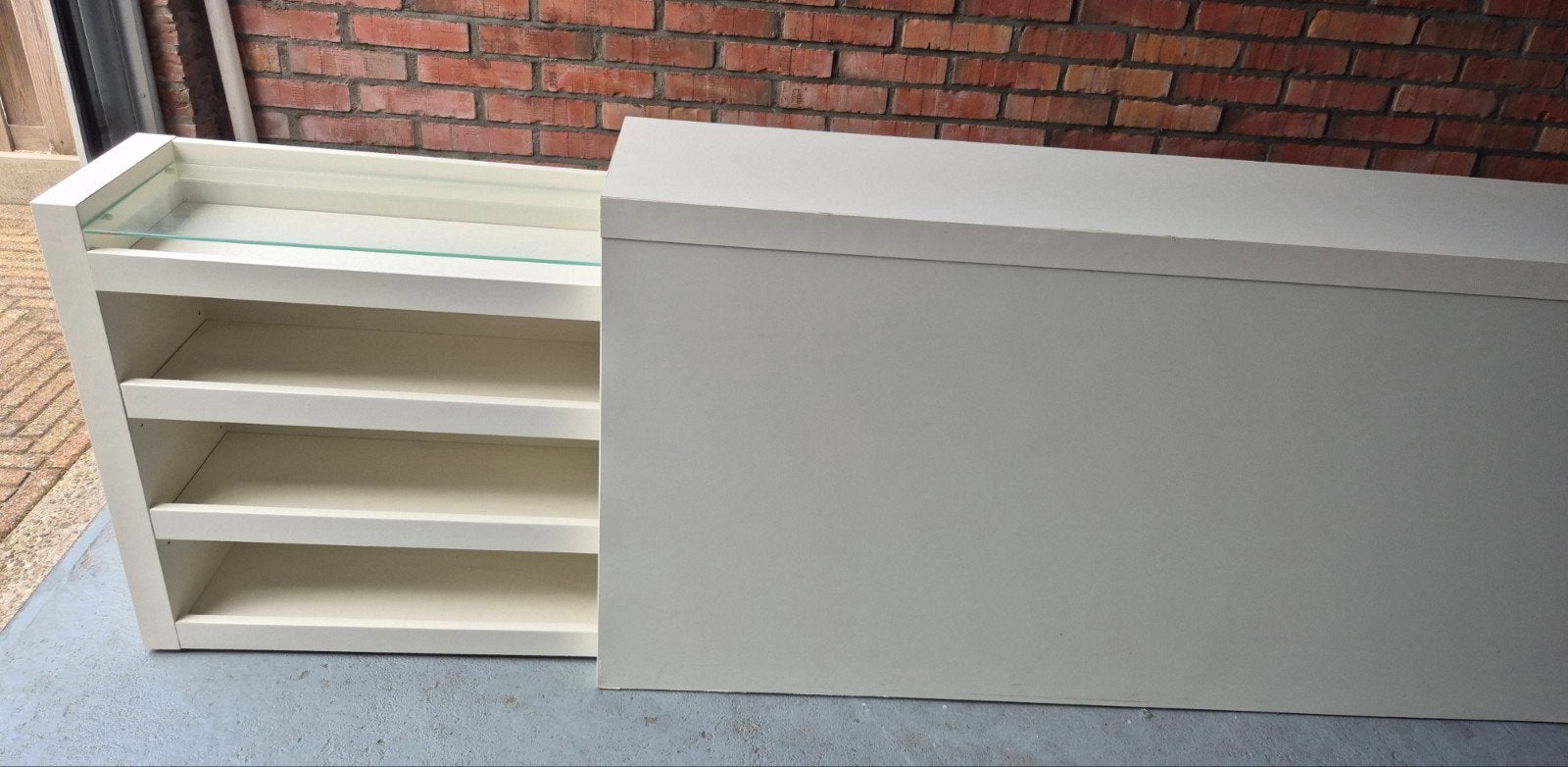 Ikea achterwand met inschuifbare boekenkasten, Ophalen