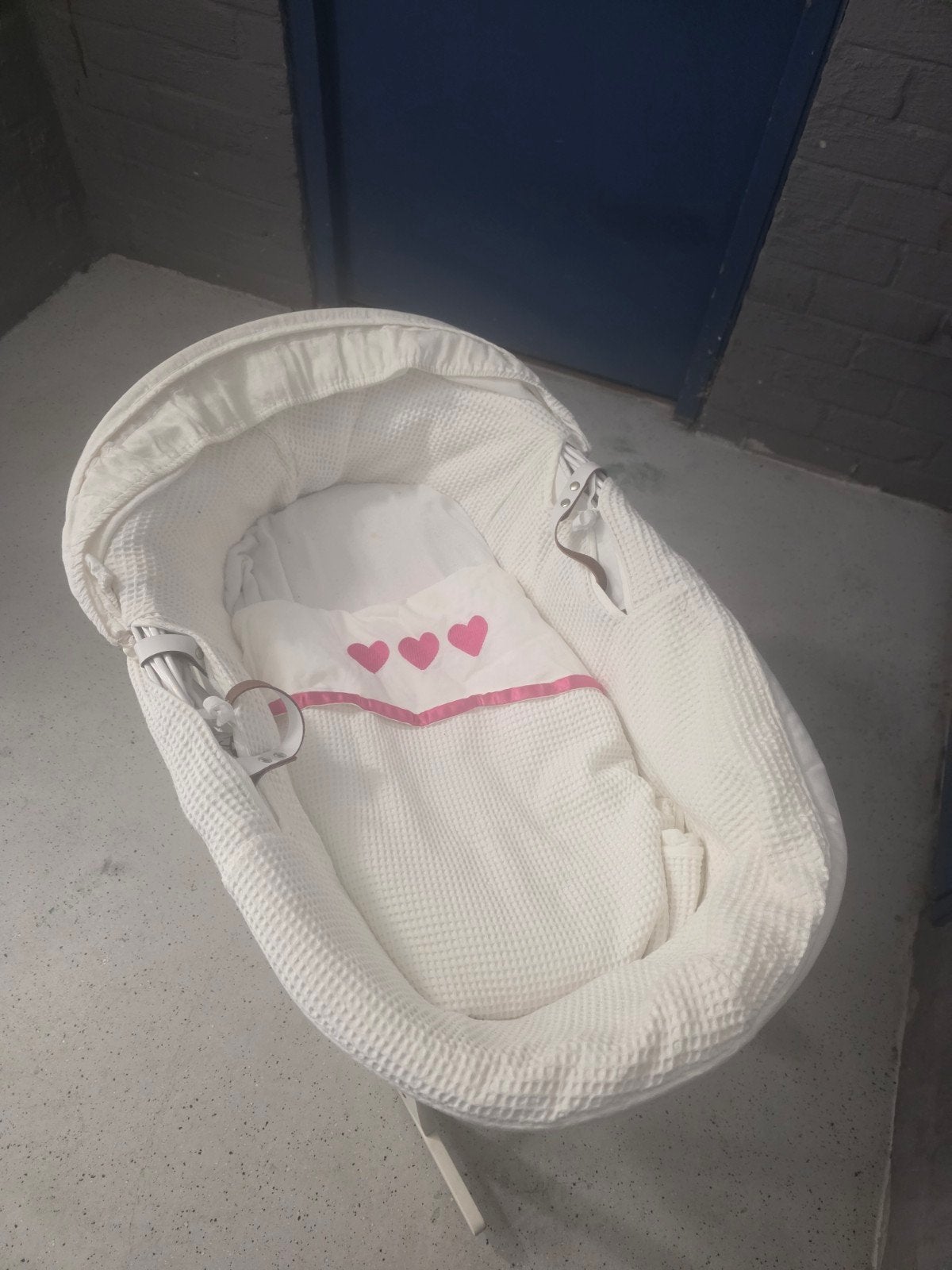 Zo goed als nieuwe wieg met matras en lakens, Ophalen of Verzenden, Zo goed als nieuw, Wieg