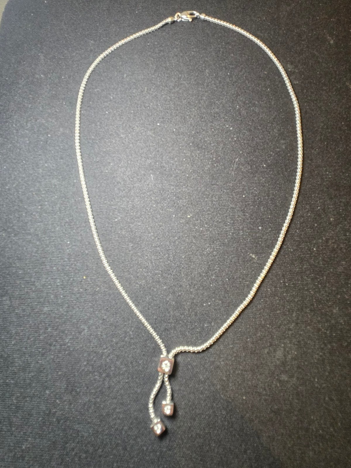 18k Witgouden ketting met kubus hangers en 3 briljanten, Ophalen of Verzenden, Zo goed als nieuw, Met edelsteen, Zilver