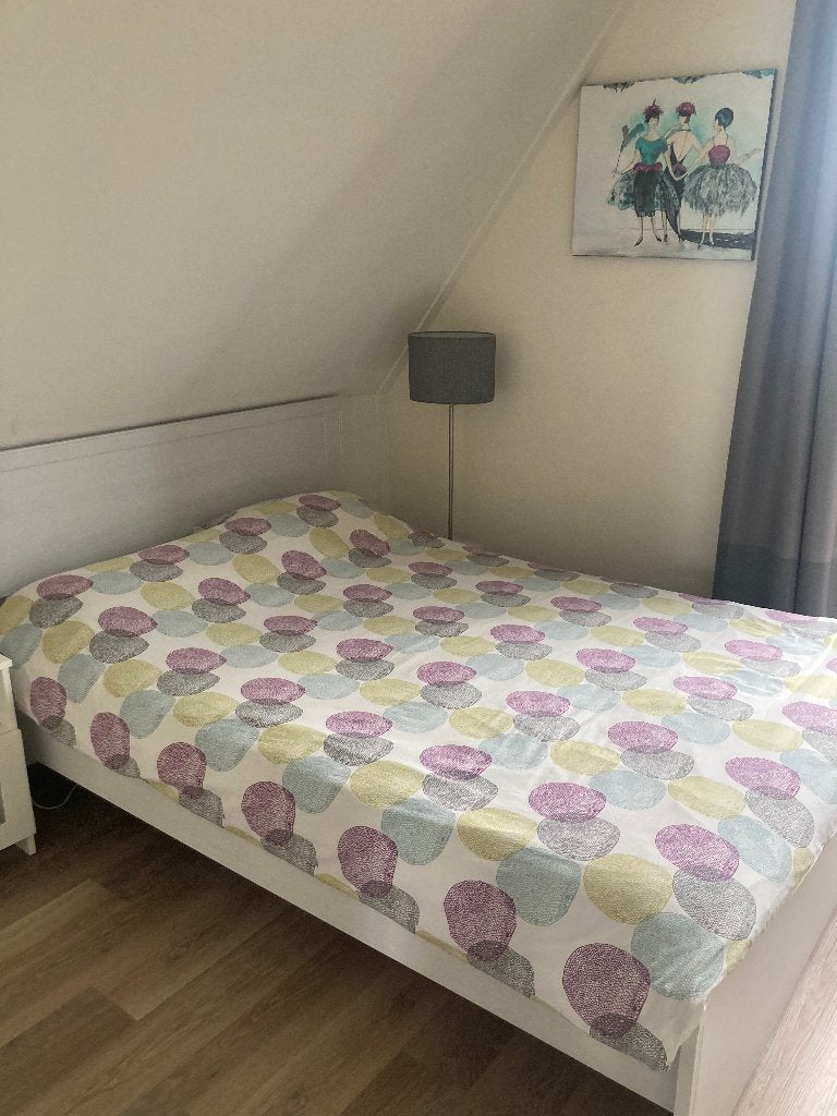 IKEA Brusali bed 140x200 twijfelaar/tweepersoonsbed, Huis en Inrichting, Ophalen, Wit, 140 cm, Zo goed als nieuw