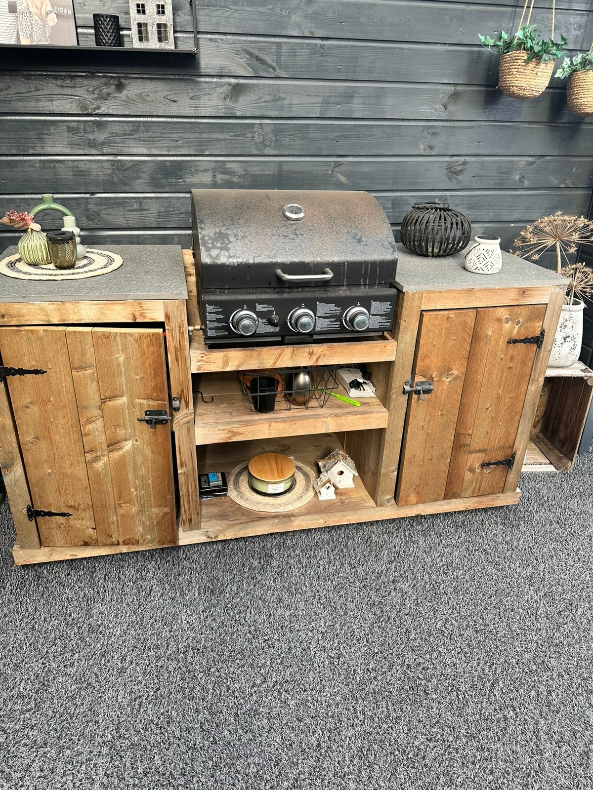 Te koop opknapper gas barbeque met “keuken”, Ophalen, Gebruikt, Gas, Vrijstaand