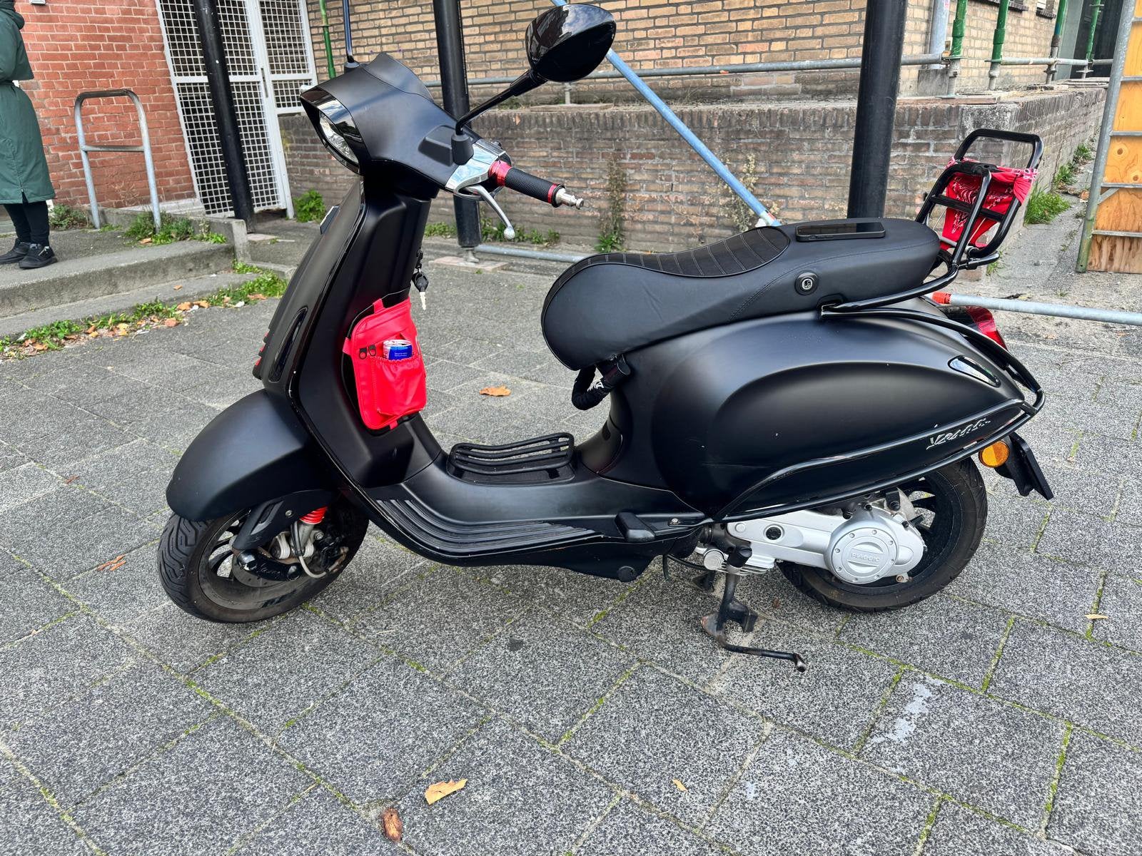 Nette vespa sprint !, Fietsen en Brommers, Ophalen, Vespa S, Zo goed als nieuw, Benzine