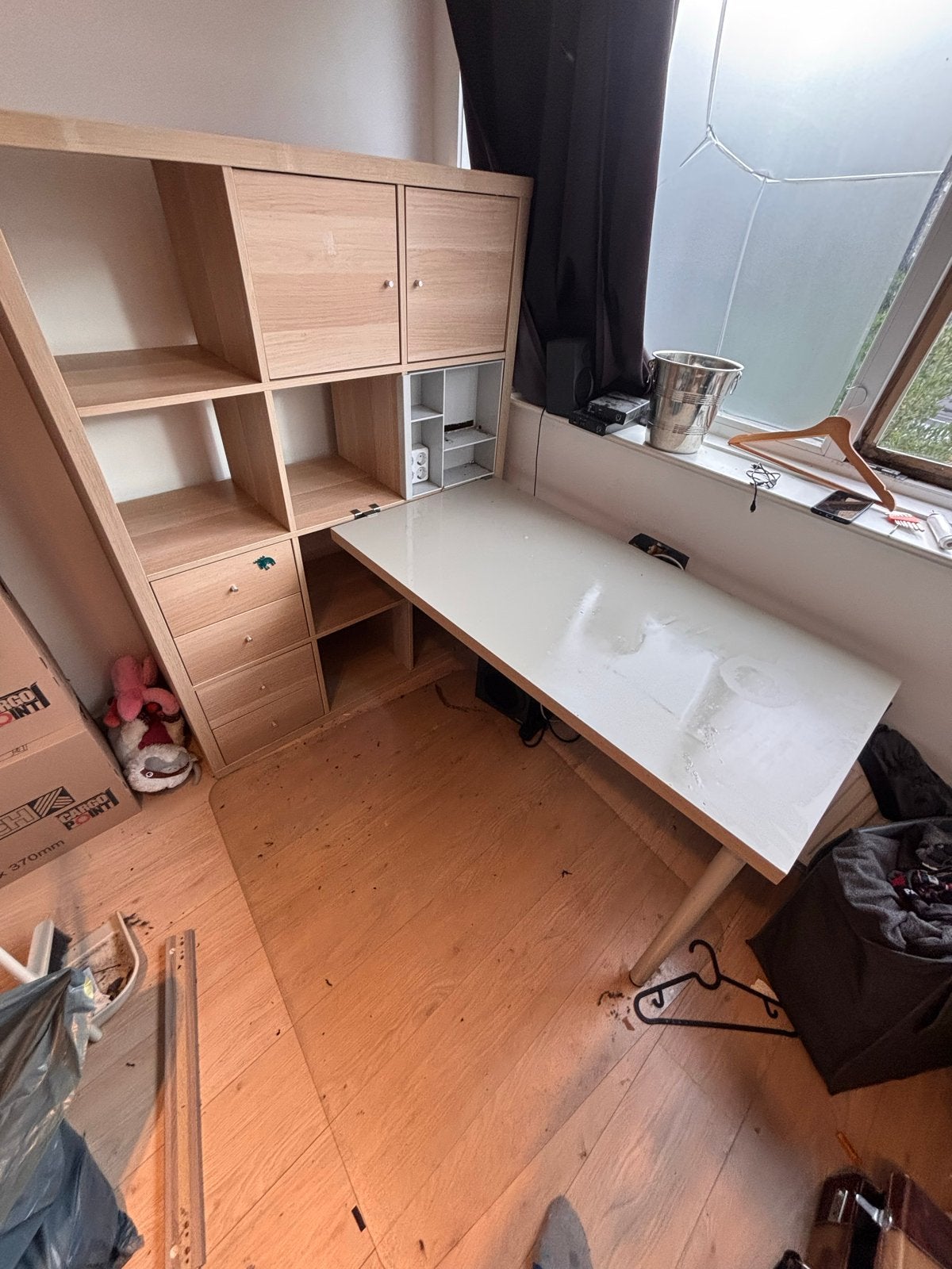 IKEA Kallax met bureau - Complete werkplek, Gebruikt, 150 tot 200 cm, Ophalen of Verzenden, Met lade(s)