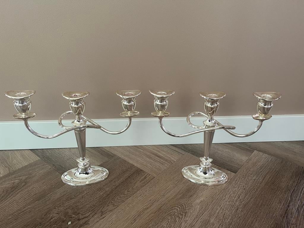 Set van 2 zilverkleurige kandelaars, Ophalen of Verzenden, Zilver
